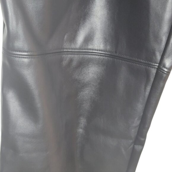 NWT Halston vegan leather, 1 pleat front, pocket on side - Picture 4 of 5